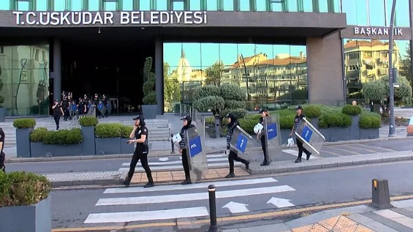 Üsküdar'da Ekosistem Benzeri Kirli Yapı! Dedetaş İmamoğlu Döneminde Parlatıldı